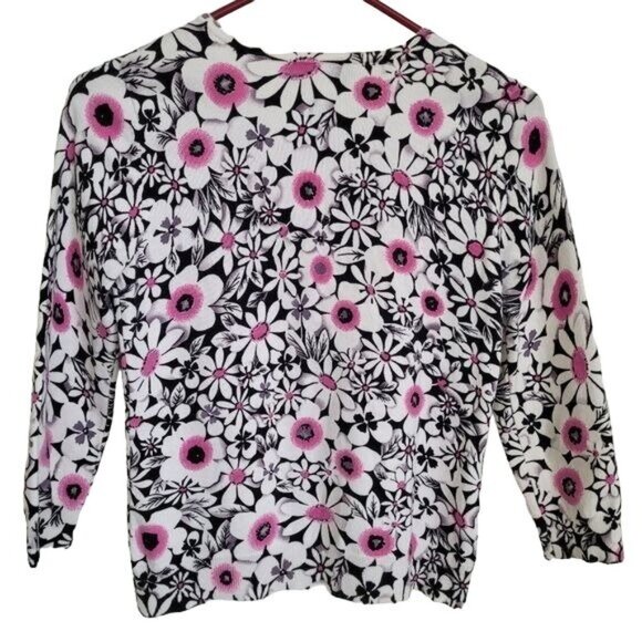 Cable & Gauge Cardigan Sweater White & Pink Flower Rhinestone Looking Buttons - Picture 2 of 9